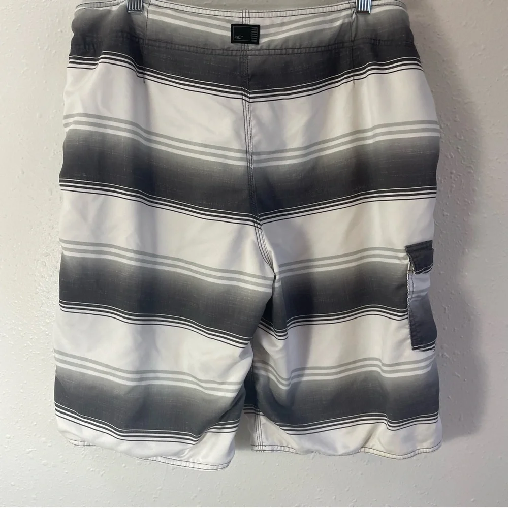 O’Neill board shorts size 34‎